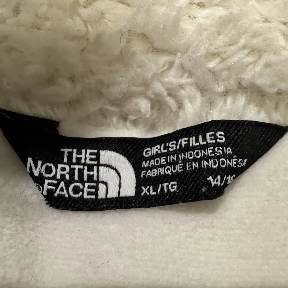The North Face Kids Puffer Jacket in Green with Fur Hood - Picture 5 of 15